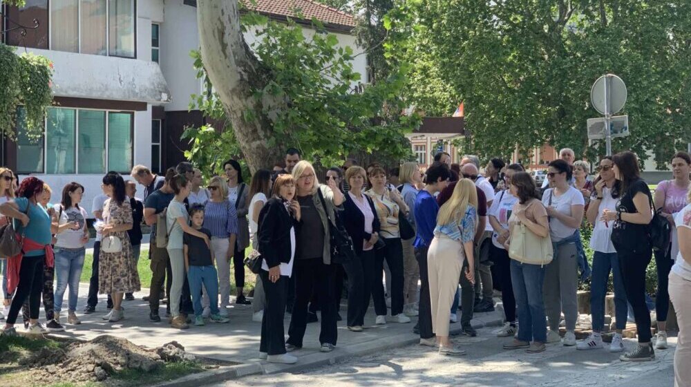 Direktorka škole u kojoj je učenik pretukao profesora u Bačkoj Palanci podnela ostavku 1