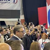 Ko je zastupnica Vučićevog pokreta? 7