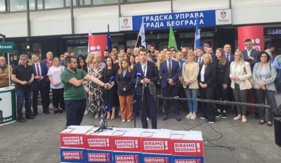 Koalicija "Biramo Beograd" predala potpise GIK-u, Veselinović obećao rešenja za probleme u Beogradu 10
