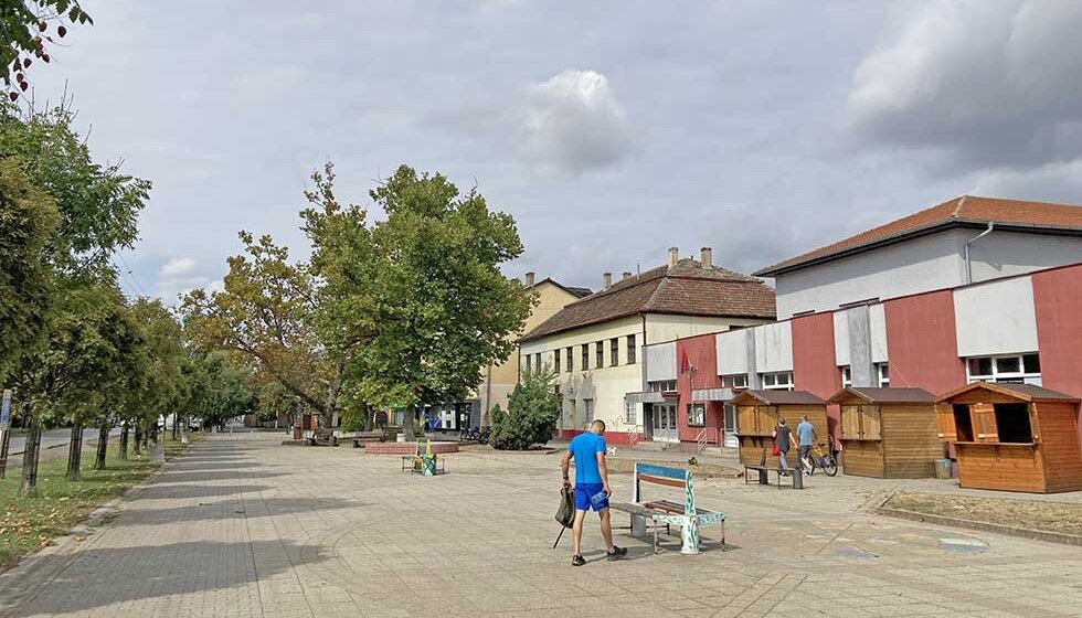 Kupovina glasova i novi dokazi o zloupotrebi budžeta u Žitištu: Opština pazarila pakete pomoći koje je posle delila SNS 1