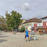 Kupovina glasova i novi dokazi o zloupotrebi budžeta u Žitištu: Opština pazarila pakete pomoći koje je posle delila SNS 9