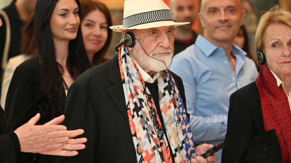 Preventivni mir u Muzeju savremene umetnosti u Beogradu: Prva samostalna izložba u Srbiji čuvenog italijanskog umetnika Mikelanđela Pistolete 1