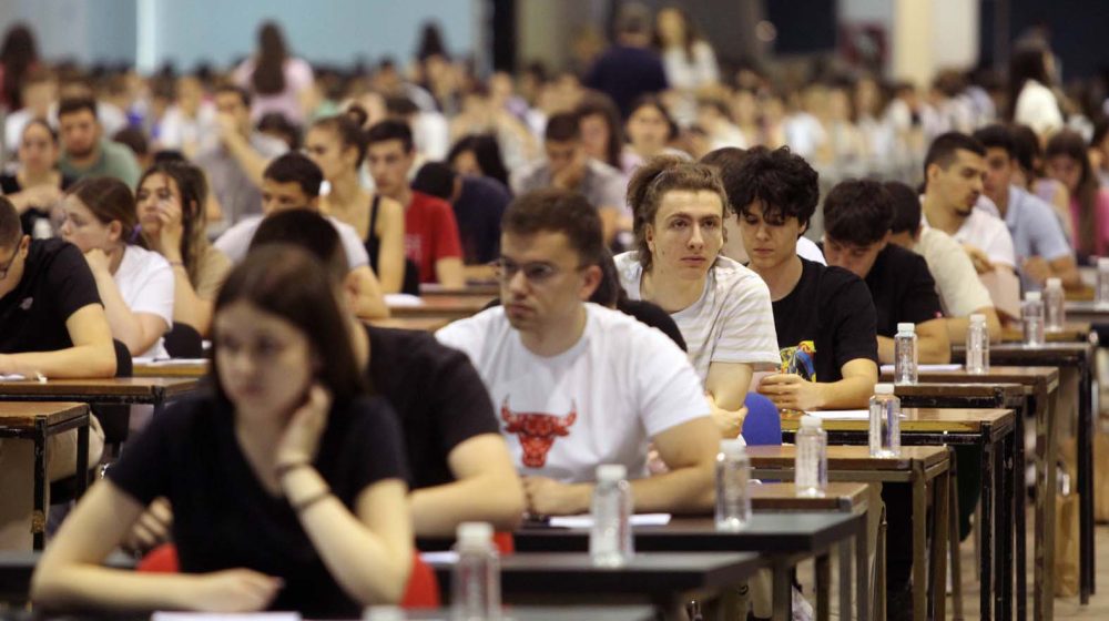 Slobodan univerzitet poziva fakultete Univerziteta u Novom Sadu da raspišu konkurs za upis studenata 1