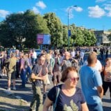 Protest ispred Opštine Novi Beograd zbog "prekrajanja izborne volje" na izborima 2. juna: Blokada kružnog toka na NBG 14