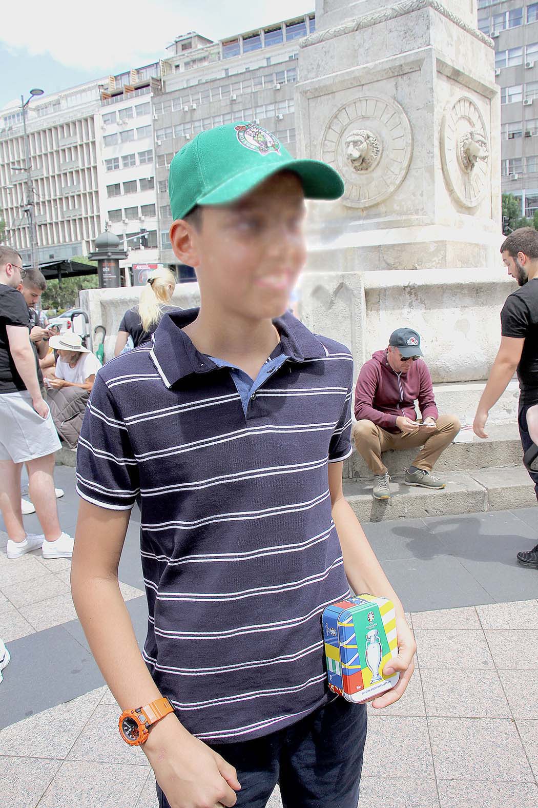 I venčanje može da pričeka kad su sličice u pitanju: Kako izgleda menjaža kod hotela Moskva (FOTO) 3 I venčanje može da pričeka kad su sličice u pitanju: Kako izgleda menjaža kod hotela Moskva (FOTO) 3