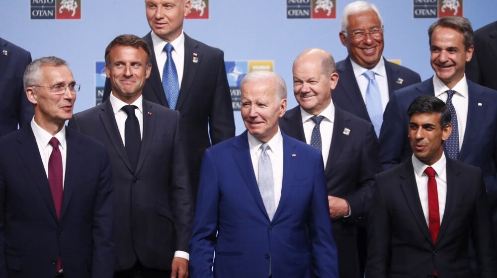 "Leto spaljene zemlje": Politiko analizira šta je zajedničko Bajdenu, Makronu i Sunaku 1