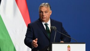 Premijer Mađarske Viktor Orban izjavio je danas na veruje da će Ukrajina na kraju rata biti faktički podeljena između Rusije i Zapada.