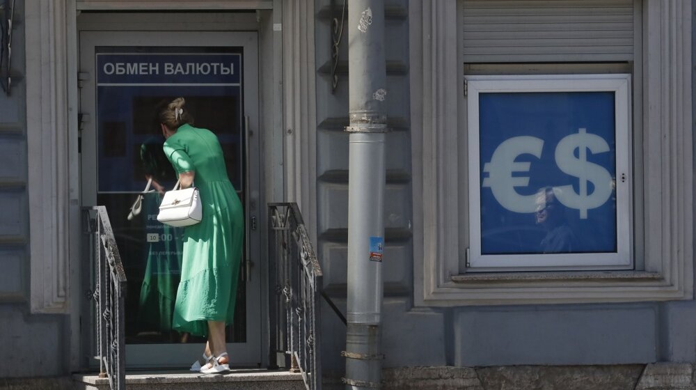 "Između šuplje retorike i rata": Analiza novinara Džulijana Borgera za Gardijan o sankcijama 1