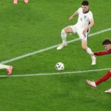 Dojče vele: Fudbalska fešta i nacionalistički ispadi navijača 7