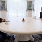 "Pokloni u skladu sa imidžom ruskog predsednika": Putin je tri stvari darovao Kim Džong Unu 3