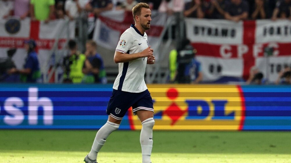 Kejn: Bivše zvezde da se sete koliko je teško igrati za Englesku 1