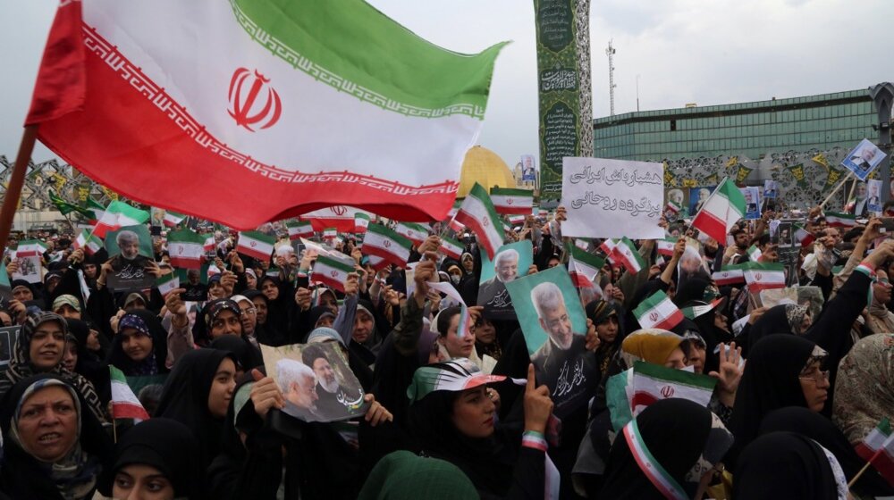 Konzervativni kandidati se povlače iz predsedničke trke u Iranu 1