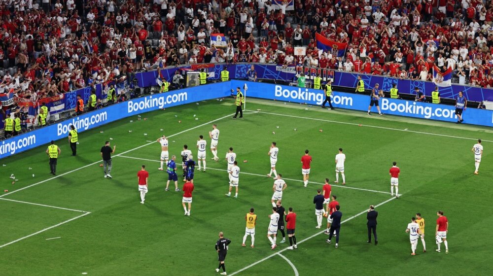 Vučić o učinku fudbalske reprezentacije: Saglasan sam da je debakl, uložili smo ogroman novac 1