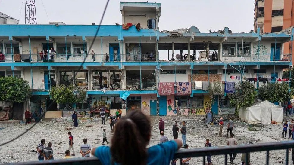 Izrael i Palestinci: Desetine žrtava u izraelskom napadu na UN školu blizu izbegličkog kampa 2 Nuseirat