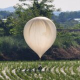 Južna i Severna Koreja: Ljudski izmet i stara odeća u ratu balonima 10