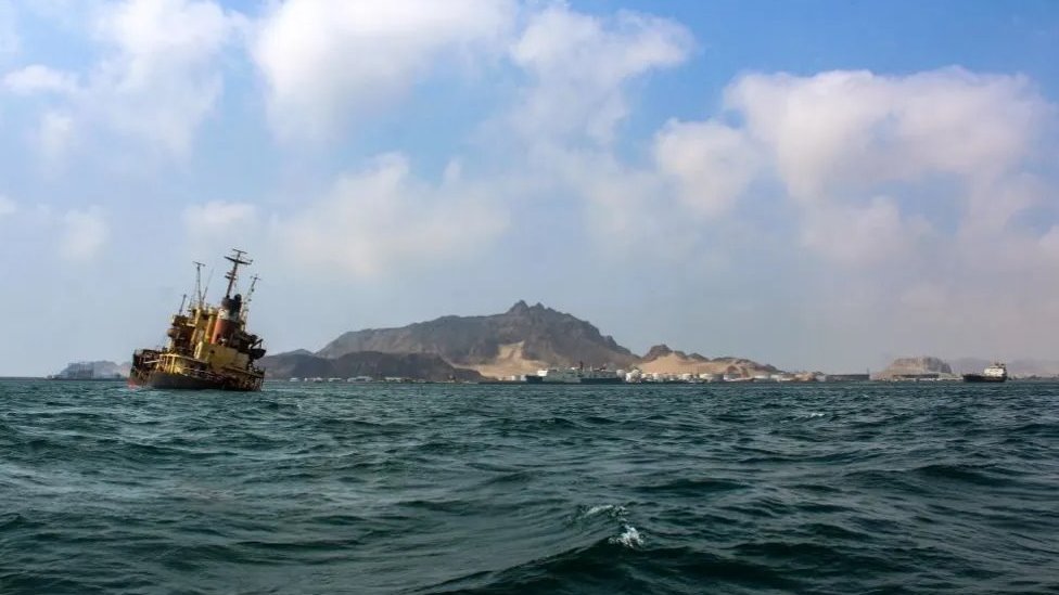 Prevrnuo se brod blizu obale Jemena, 38 nastradalih 1 Čamac