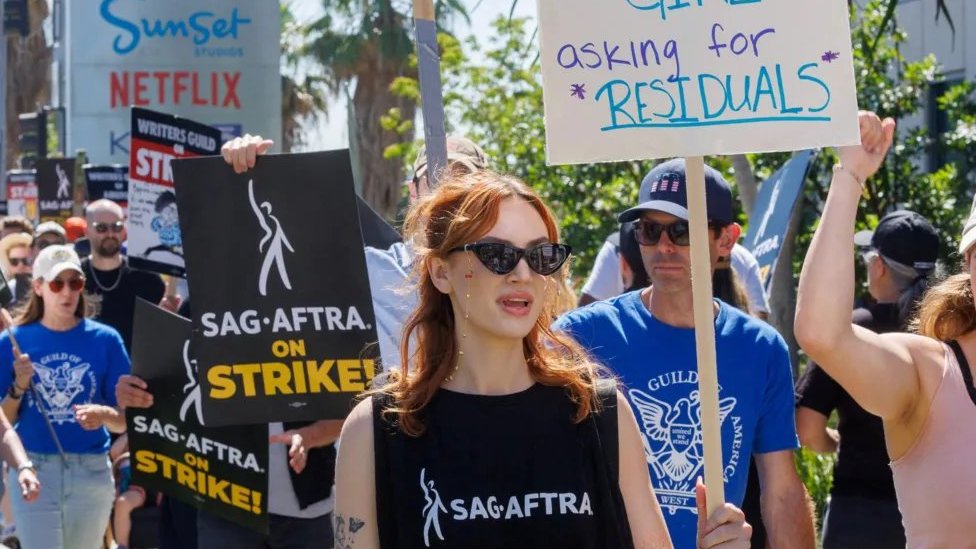 Kuća zmaja, sezona druga: Zmajevi, tugovanje i porodični ratovi 4 Članovi Sag-Aftre u štrajku