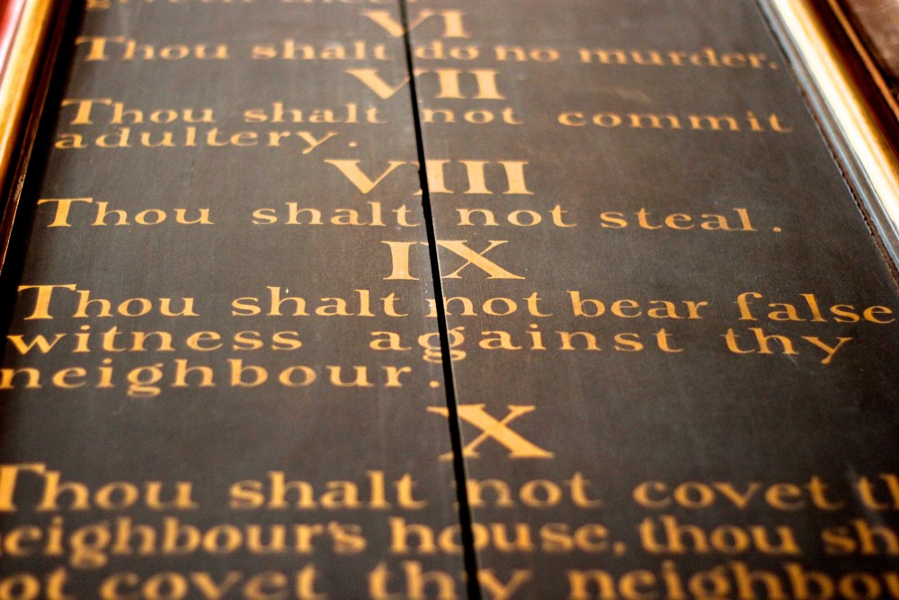 Amerika: Deset božijih zapovesti u svim školama i fakultetima u Luizijani 1 biblija, deset božijih zapovesti