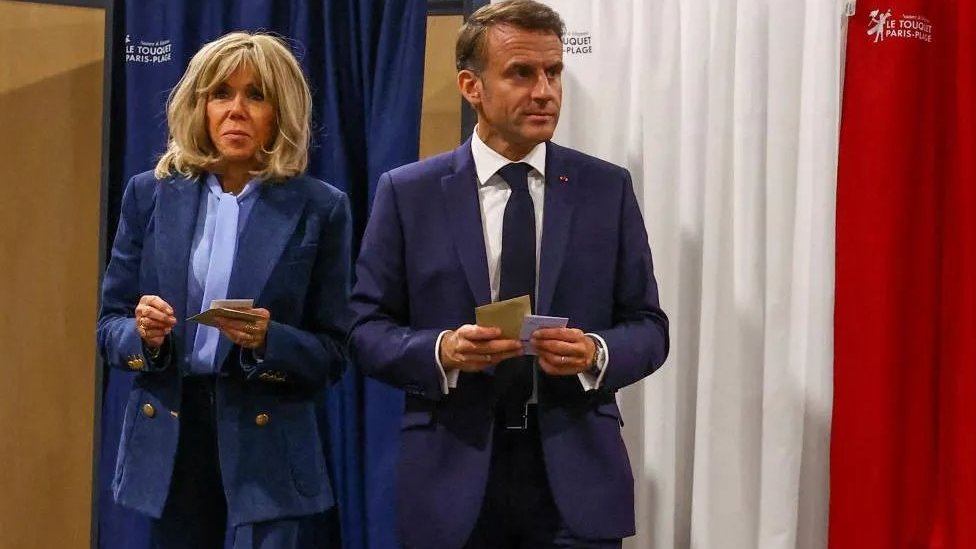 Politika: Birači iz Makronovog rodnog okreću leđa francuskom predsedniku 1 emanuel i brižit makron