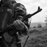 „Mislio sam da sam jedini kojem se ovo dogodilo": Muškarci silovani tokom rata na Kosovu prekidaju ćutanje 4