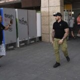 UNS zatražio da bude pronađen napadač na novinara lista Danas 7