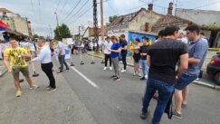 protest protiv festivala mirdita dobar dan Završen protest ispred Dorćol platz-a: Otkazan festival „Mirdita, dobar dan“, desničari se razišli uz vatromet i baklje (FOTO, VIDEO) 3