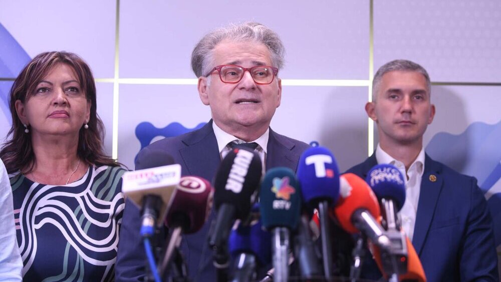 Opozicija u Nišu Niški vodovod traži drugo poskupljenje za šest meseci, a troši 10 miliona evra na plate 700 zaposlenih: Šta kažu u "najpartijskijem" preduzeću? 5