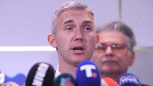 Potpredsednik Narodnog pokreta Srbije misli da je najveći strah SNS ujedinjenje opozicije: Kako to obrazlaže? 19 Potpredsednik Narodnog pokreta Srbije misli da je najveći strah SNS ujedinjenje opozicije: Kako to obrazlaže? 12