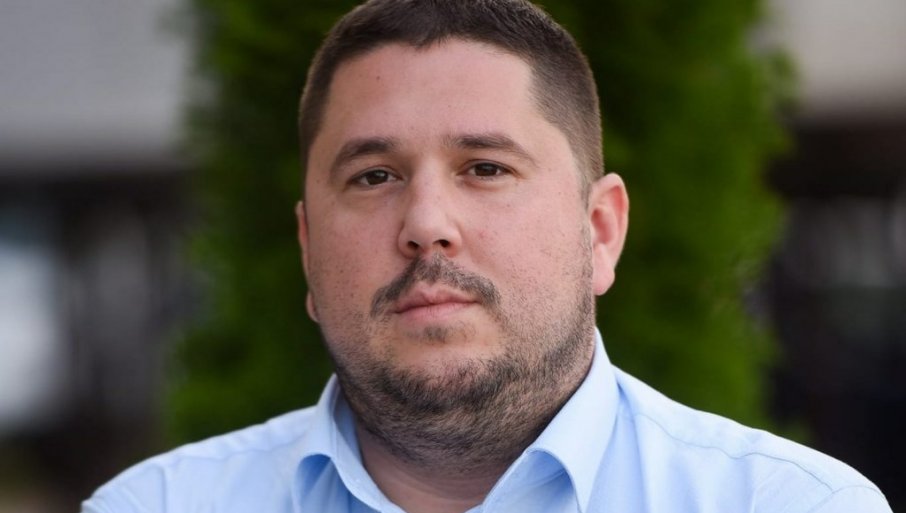 Ko je naprednjak kojeg su uhapsili nemački policajci nakon nereda pred utakmicu Srbije na Evropskom prvenstvu? 1