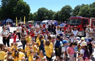 Ministar unutrašnjih poslova Ivica Dačić u Valjevu na manifestaciji povodom projekta Karavan bezbednosti saobraćaja Dačić: Vizija o nula poginule dece u saobraćaju je naša najvažnija obaveza (FOTO, VIDEO) 10