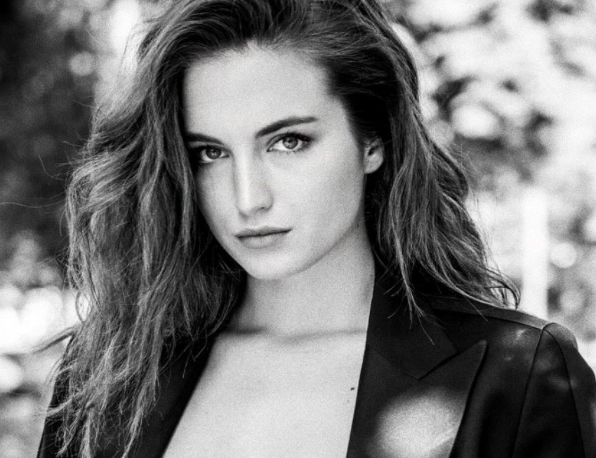 Glumica Ana Lečić lice u fokusu 7. Ravno selo Film Festivala 2 Glumica Ana Lečić lice u fokusu 7. Ravno selo Film Festivala 1