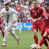 Srbija se "plaši" šuteva sa distance, centaršutevi misaona imenica 7