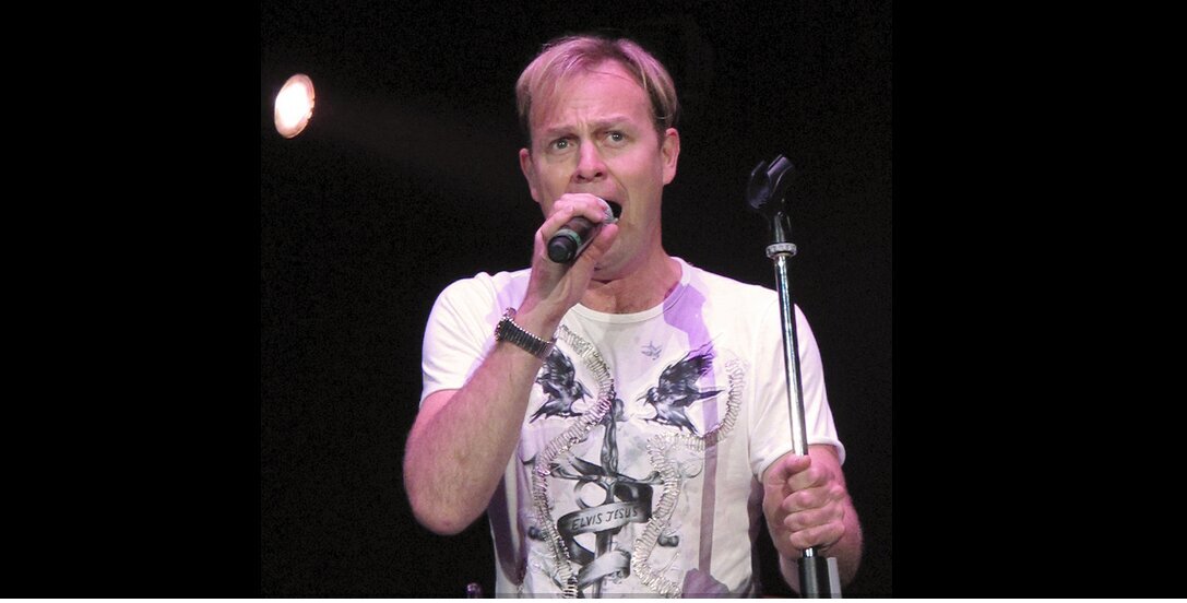 Britanski Indipendent: Na koga liči statua Toni Blera u Uroševcu? 2 Britanski Indipendent: Na koga liči statua Toni Blera u Uroševcu? 2