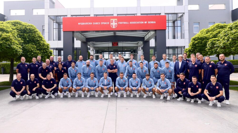Fudbalska reprezentacija Srbije krenula na put u Nemačku, prvi meč na Evropskom prvenstvu 16. juna protiv Engleske 1