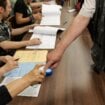 Prekinuto glasanje na dva biračka mesta u Vrbasu, pozvana policija 3