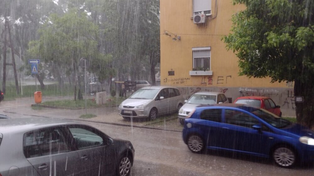 Uprava za vanredne situacije Kragujevac upozorile sugrađane na grmljavinske nepogode sa pljuskovima 1