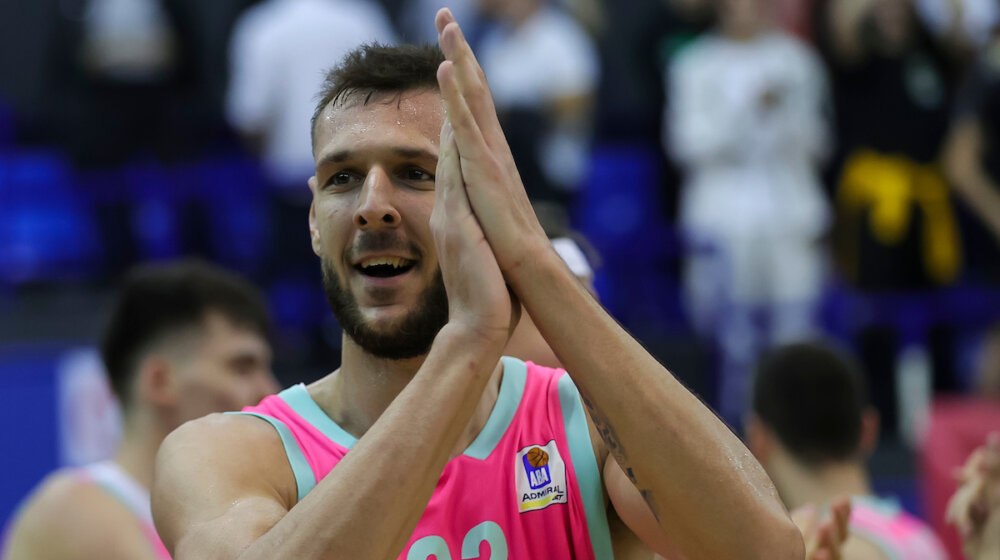 Uroš Plavšić i zvanično novi košarkaš Crvene zvezde 1