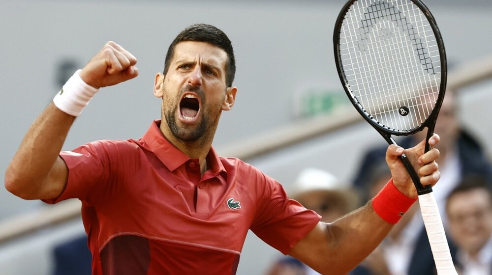 Novak Đoković pobedio u osmini finala Rolan Garosa: Uprkos povredi kolena šampion došao do neverovatnog trijumfa 1
