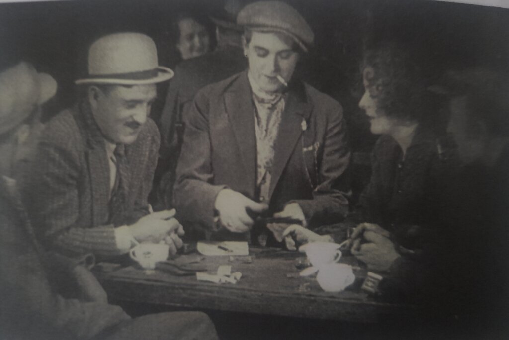 Biblioteka Olge Dobrović, Zlatni pečat Mikiju Manojloviću, remek dela na 26. Festivalu Nitratnog filma: Jugoslovenska kinoteka obeležava jubilej 4 Biblioteka Olge Dobrović, Zlatni pečat Mikiju Manojloviću, remek dela na 26. Festivalu Nitratnog filma: Jugoslovenska kinoteka obeležava jubilej 3