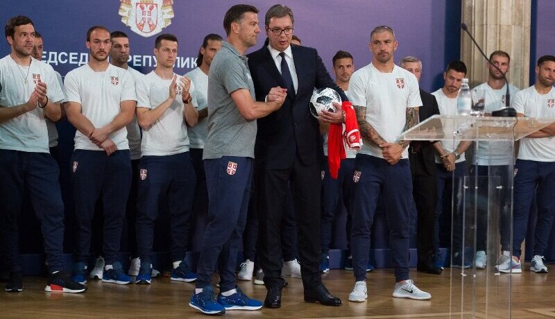 Svi Vučićevi ispraćaji sportista - od Rusije do Nemačke, i jedan poljubac koji se nije desio 2