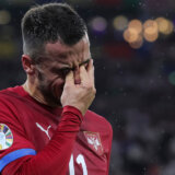 Srpski fudbaler napustio Juventus i stigao kod Murinja, navijači Fenera dočekali ga na istanbulskom aerodromu (VIDEO) 4