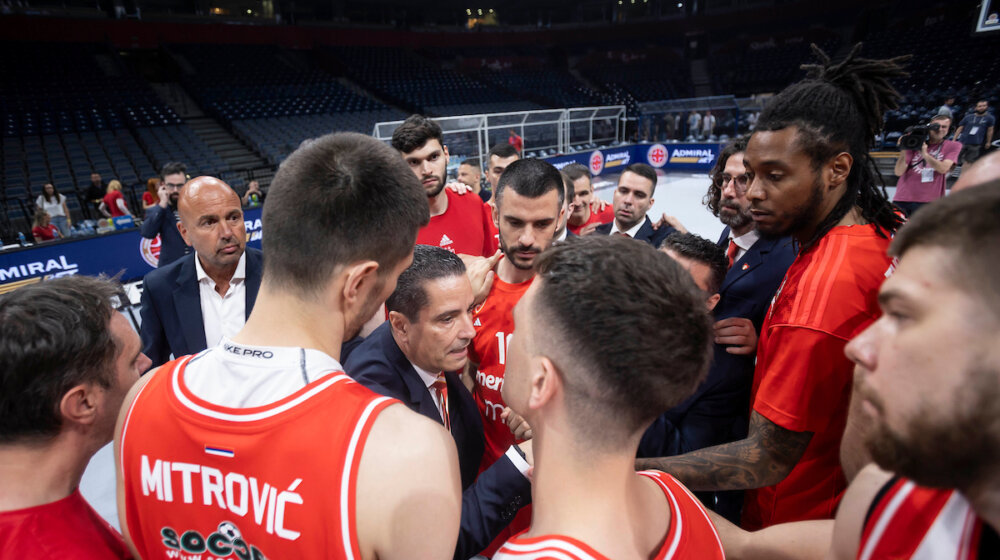 Vezani za leš onoga što je nekada bio "večiti derbi" 1