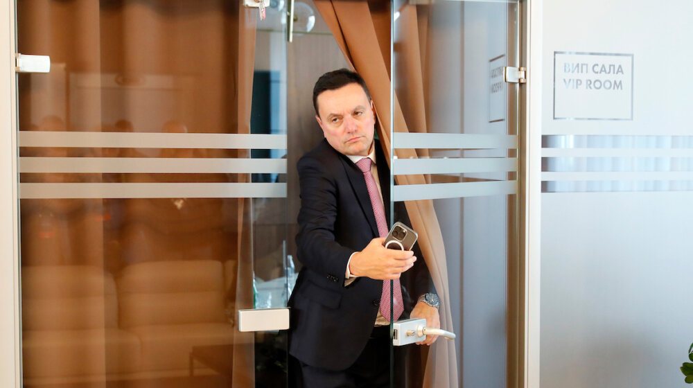 Porazilo me kad su produžili ugovor sa Piksijem: Šurbatović tvrdi da nije smenjen već da je “sporazumno raskinuo saradnju” 1