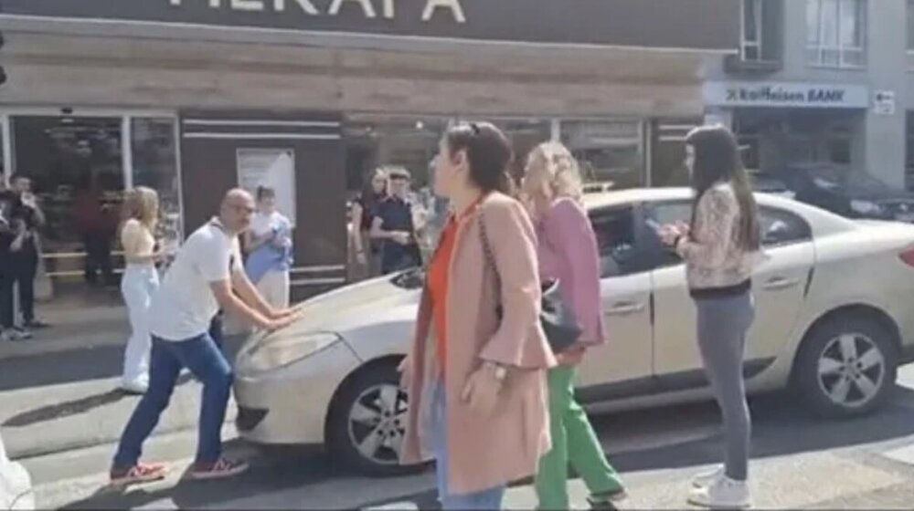 protest 12. gimnazija