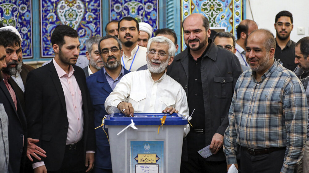 Pezeškijan i Džalili idu u drugi krug predsedničkih izbora u Iranu, potvrdili izborni zvaničnici 1