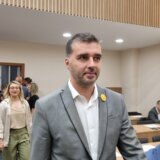 Manojlović nakon napuštanja sednice: Borićemo se institucionalno i vaninstitucionalno 5