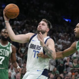 "Nije važno u kolikim sam bolovima bio, nisam uradio dovoljno": Luka Dončić nakon poraza u finalu NBA lige (VIDEO) 14