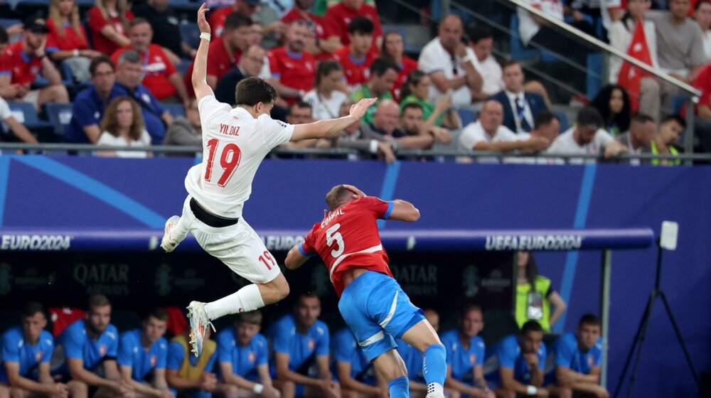 Simpatije za češku lekciju o zalaganju sa igračem manje: Borbenost nedovoljana za osminu finala, dalje idu Turci 1