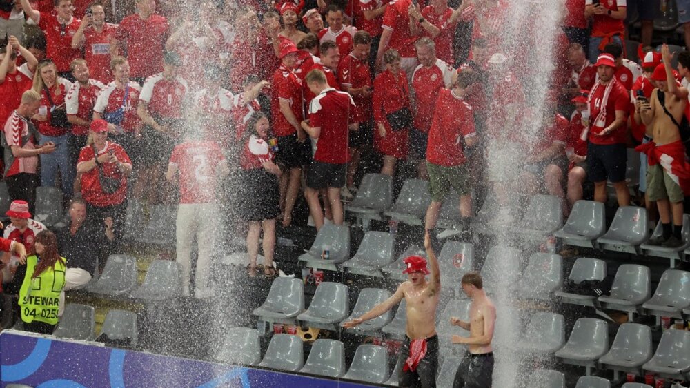 Nijagara u Dortmundu: Desilo se i Nemcima da ih obruka viša sila i da to vidi ceo svet (FOTO) 2