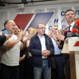 "Pobeda!": Niški naprednjaci uz šampanjac i trubače zvanično proglasili da će voditi Niš 2